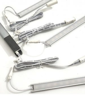 nguon-dua-12v-4-cong-ket-noi-den-led-cam-bien-thanh-nhom-dinh-hinh-24w-2a-chuyen-dung-5