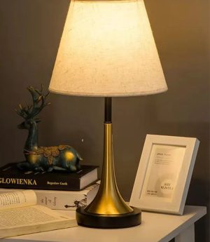 den-ban-tab-dau-giuong-phong-ngu-hien-dai-don-gian-phong-cach-bac-au-led-e27-chup-vai-cao-cap-dtt-db-yn408-3