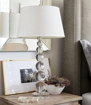 den-ngu-dau-giuong-de-ban-pha-le-hien-dai-led-chup-vai-trang-tri-phong-cach-chau-au-dtt-pl04-2