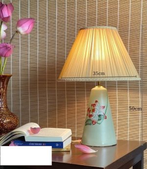 den-ban-tab-dau-giuong-tan-co-dien-gom-su-trang-men-led-e27-trang-tri-khach-san-biet-thu-cao-cap-dtt-ynt8798