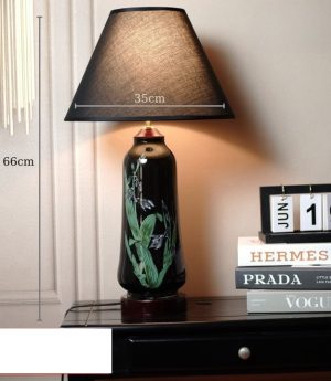 den-ban-tab-dau-giuong-led-e27-gom-su-ve-hoa-dao-cao-cap-trang-tri-phong-ngu-phong-cach-bac-au-hien-dai-dtt-db-yn1038