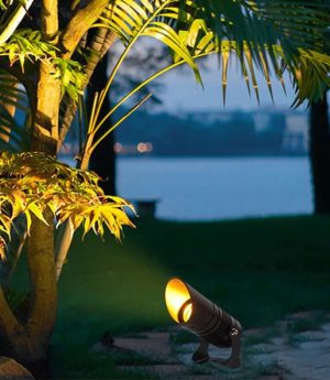 den-led-cam-co-chieu-cay-trang-tri-san-vuon-biet-thu-cong-vien-hien-dai-chong-nuoc-ip65-cao-cap-dtt-cc-td158-3