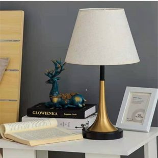den-ban-tab-dau-giuong-phong-ngu-hien-dai-don-gian-phong-cach-bac-au-led-e27-chup-vai-cao-cap-dtt-db-yn408-2