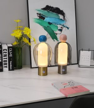 den-ban-thuy-tinh-hinh-nam-khong-day-sac-usb-cao-cap-led-trang-tri-tab-dau-giuong-phong-ngu-hien-dai-kieu-dang-bac-au-dtt-db200-2