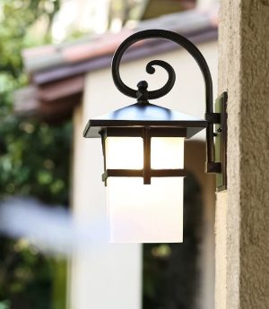 den-tuong-co-dien-mat-kinh-duc-phong-cach-trung-hoa-trang-tri-san-vuon-hanh-lang-ban-cong-ngoai-troi-led-e27-dtt-dt615-2