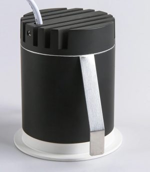 den-led-spotlight-chieu-goc-15-do-loai-nho-5w-gan-am-tran-chip-bridgelux-nguon-done-trang-tri-tu-quan-ao-ke-trung-bay-hien-dai-lo-khoet-38mm-dtt-spl06-2