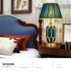 den-ban-dau-giuong-led-e27-trang-tri-kieu-dang-nordic-bac-au-hien-dai-chup-vai-hoa-tiet-cao-cap-dtt-db-yn8512-5
